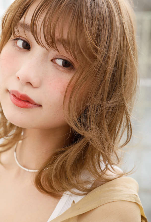 Point.2 ふわっとした顔周りのレイヤー
