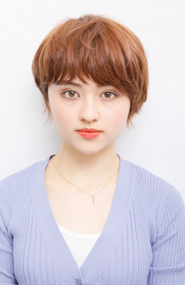 分け目をつけずにドライワックスで整える