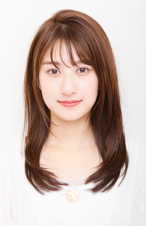 オイルセラムをつけてみずみずしいツヤ感を