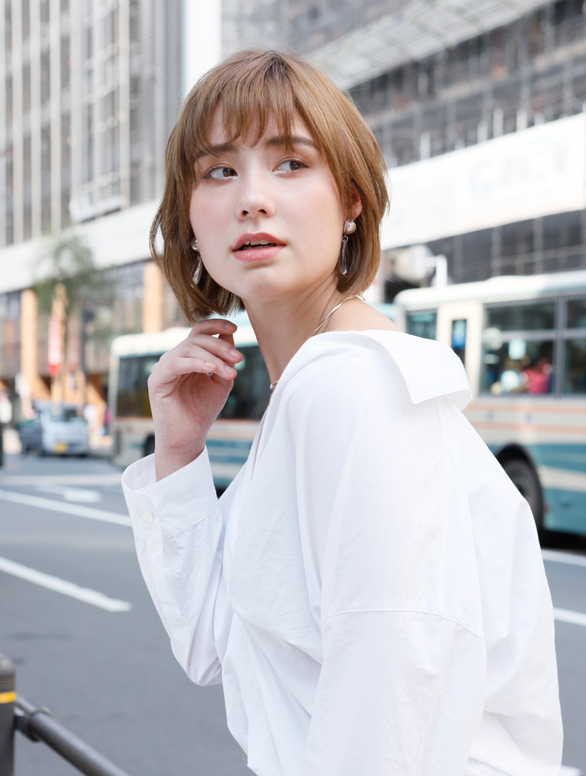 ミニマムでシンプル ヘルシーヘアで女っぷりを格上げ Lila By Afloatが提案する吉祥寺スタイル ミニマムでシンプル ヘルシーヘアで女っぷりを格上げ Lila By Afloatが提案する吉祥寺スタイル