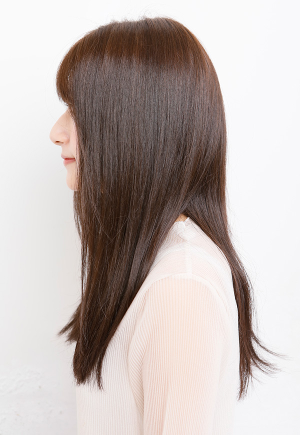 顔周りにアクセントをつけて華やかに見せたい
