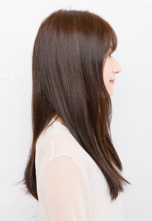 顔周りにアクセントをつけて華やかに見せたい