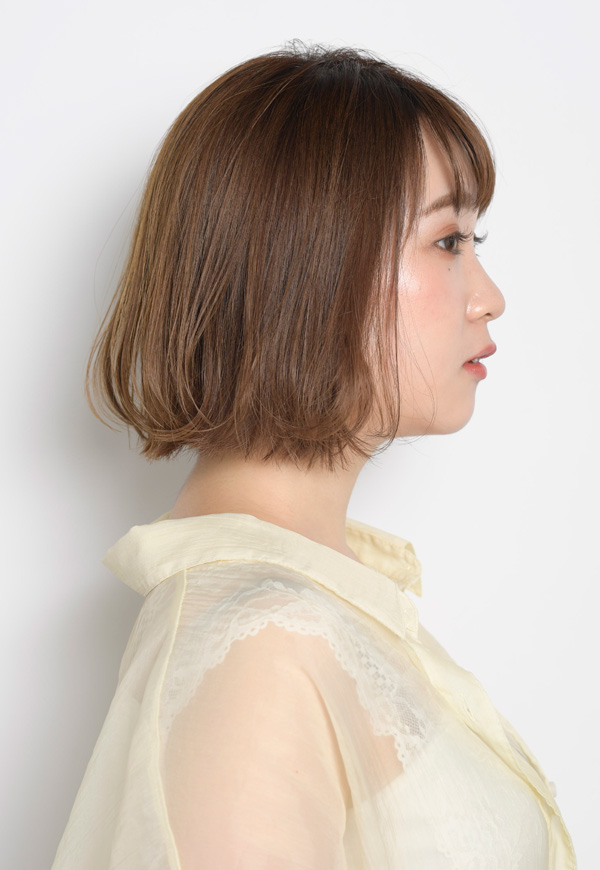 ストレートアイロンをスルーして、ソフトワックスをつけます