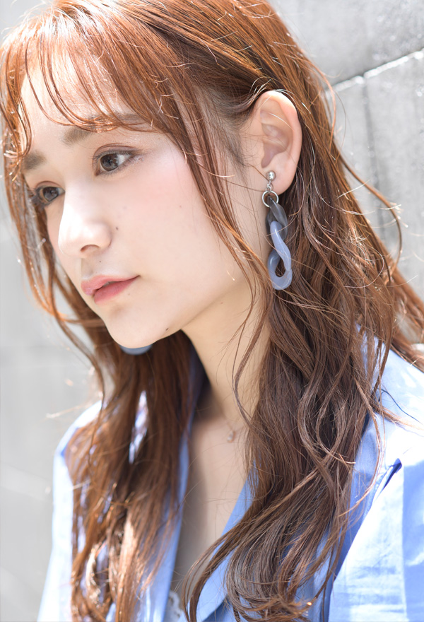 Point.2/中間から毛先の束感が優美さを表現